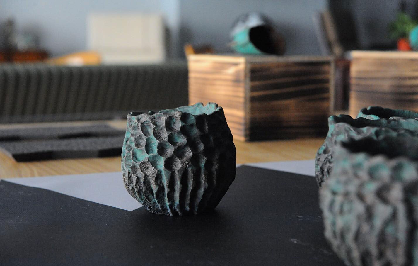 礦藍- 羅本製所陶藝品牌個展- 作品展示GALLERY - 北歐家具-屋物